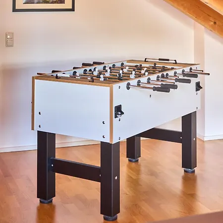 Mountain Safari - Spacious, Scenic And Steps From Adventure Holiday home *